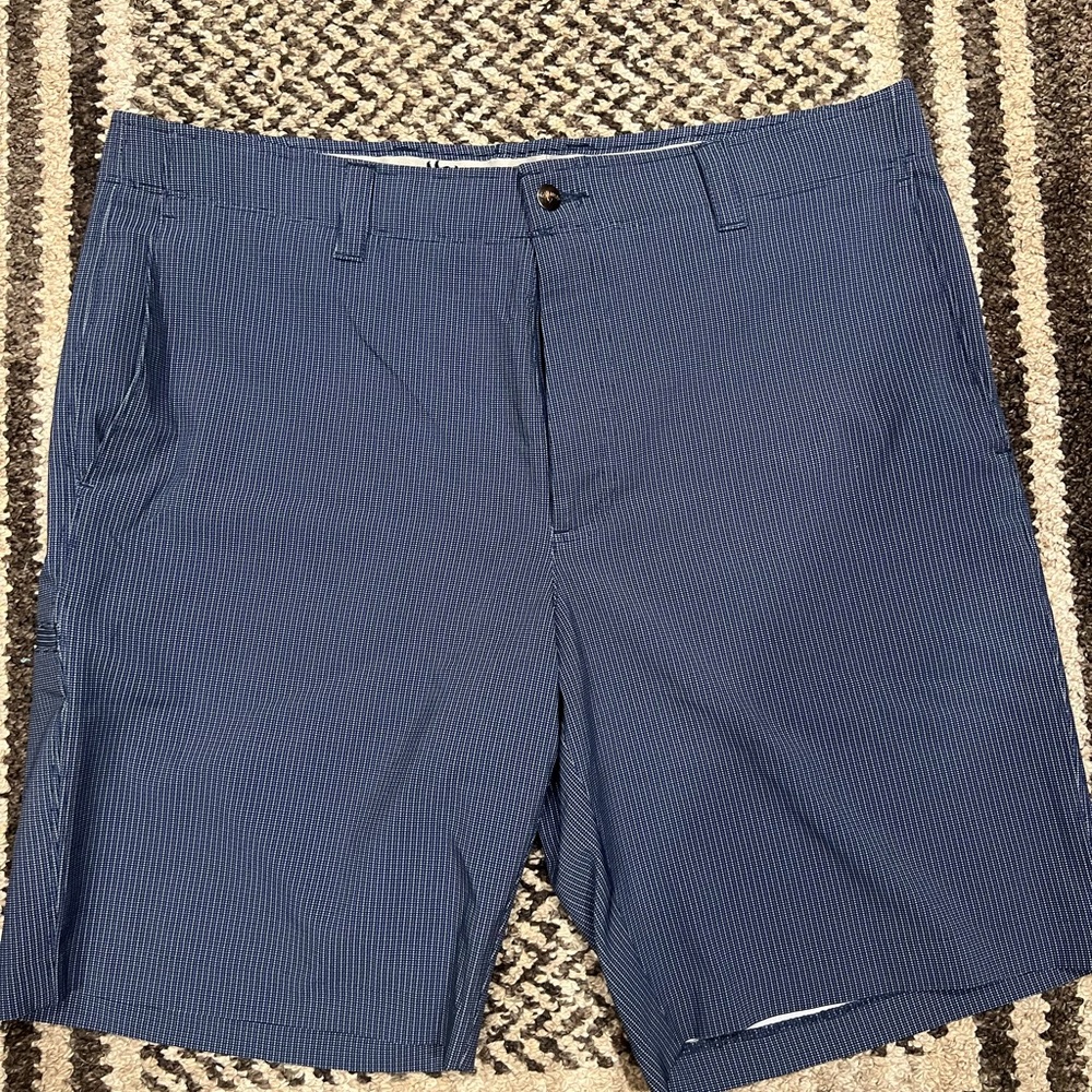 Callaway Men's Blue Checkered Shorts